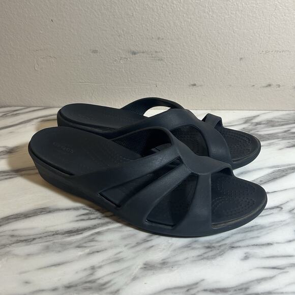 Crocs Sanrah Strappy Wedge Sandals Size 9 Black Slide On Dual Comfort Rubber - Picture 1 of 7